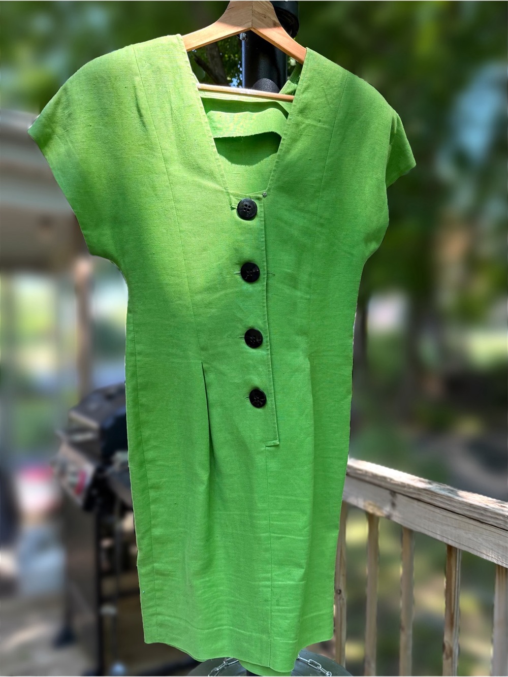 80’sLinen Liz Claiborne Chartreuse Dress ETSY’s TRENDING COLOR OF THE SEASON - Picture 2 of 8